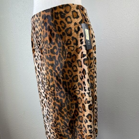 NWT INC Leopard Print Velour Skirt Size 10 - Picture 3 of 9